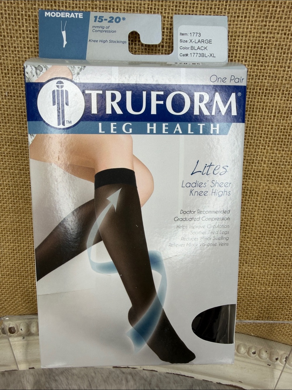 Truform Lites Ladies Sheer Knee Highs - Black